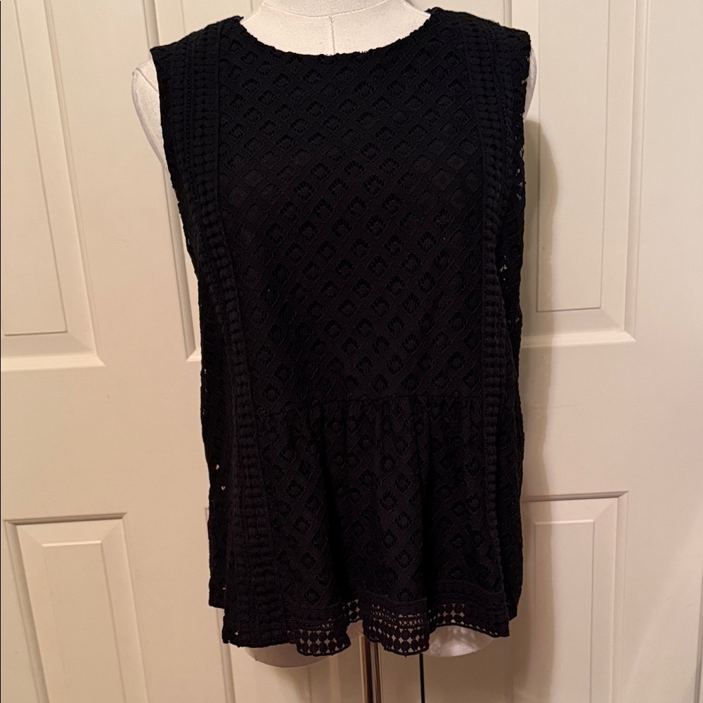 Banana Republic Black Sleeveless Crochet Blouse